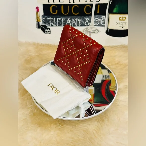 π₯ CHRISTIAN DIOR STUD BIFOLDD COMPACT WALLET w/Dust Bag - Picture 11 of 11